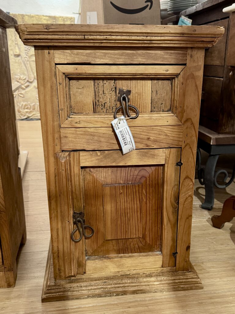 Rustic cabinet w/drawer