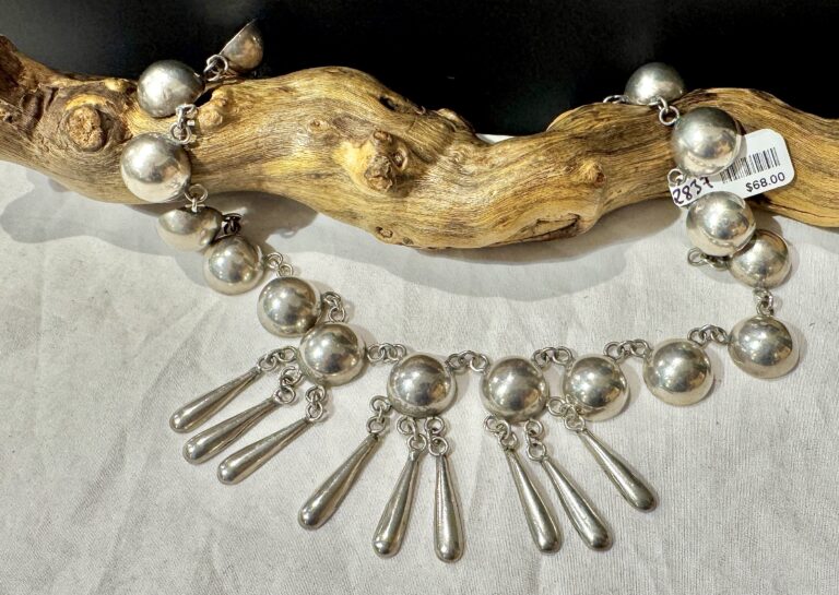 Domes & dangles necklace