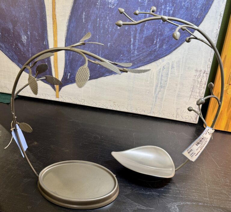 Artsy jewelry holders