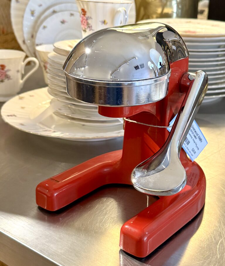 Vintage countertop manual press juicer