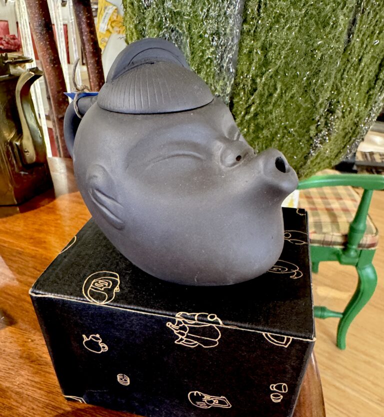 Yixing face teapot boxed