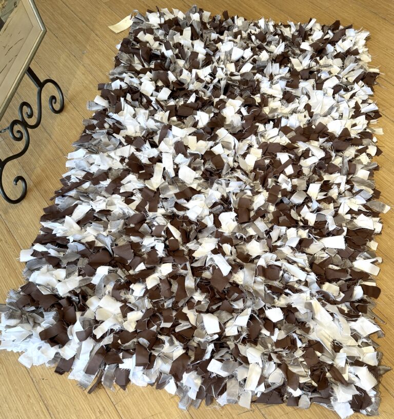 Shaggy rag rug