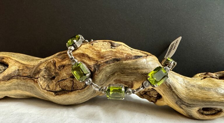 Green stone bracelet