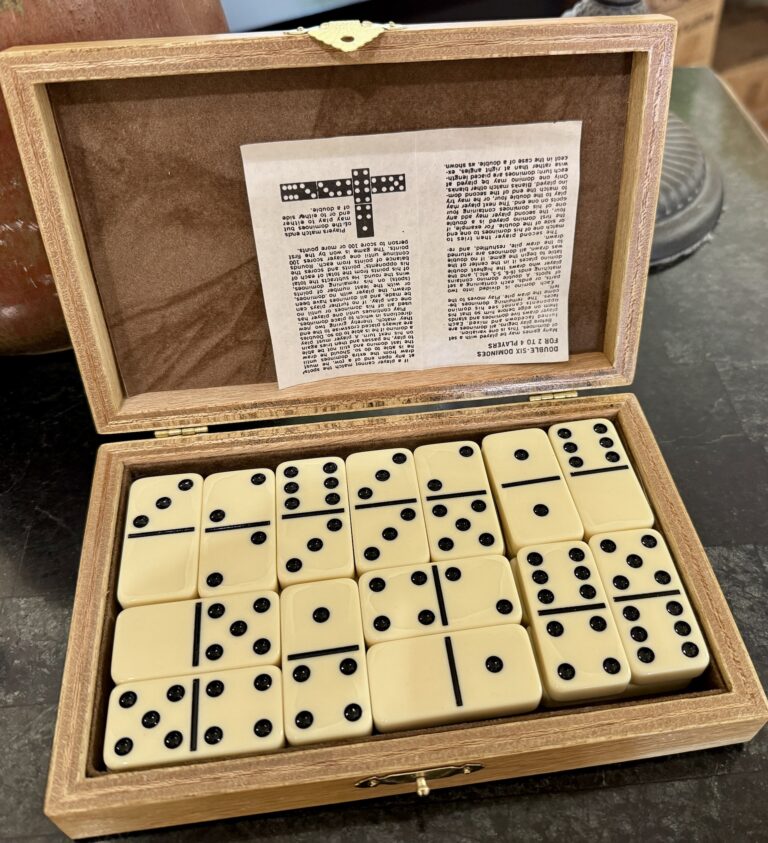 Double-Six domino set