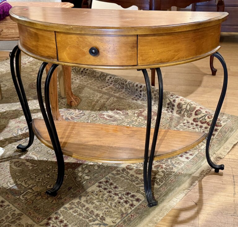 1/2 moon table